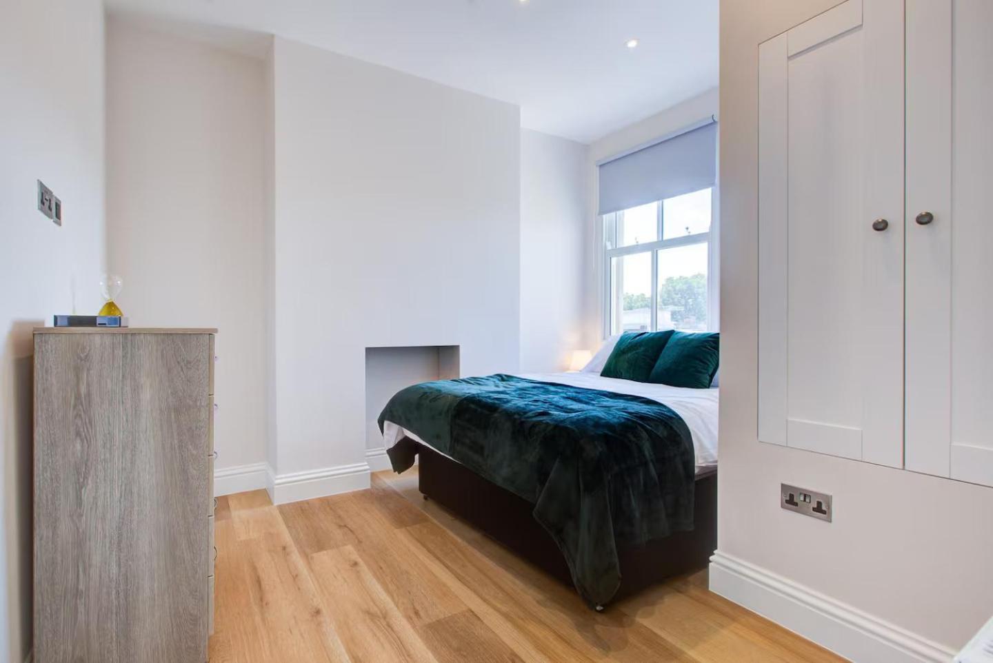 2 Bedrooms - Luxury Living - Fulham * London