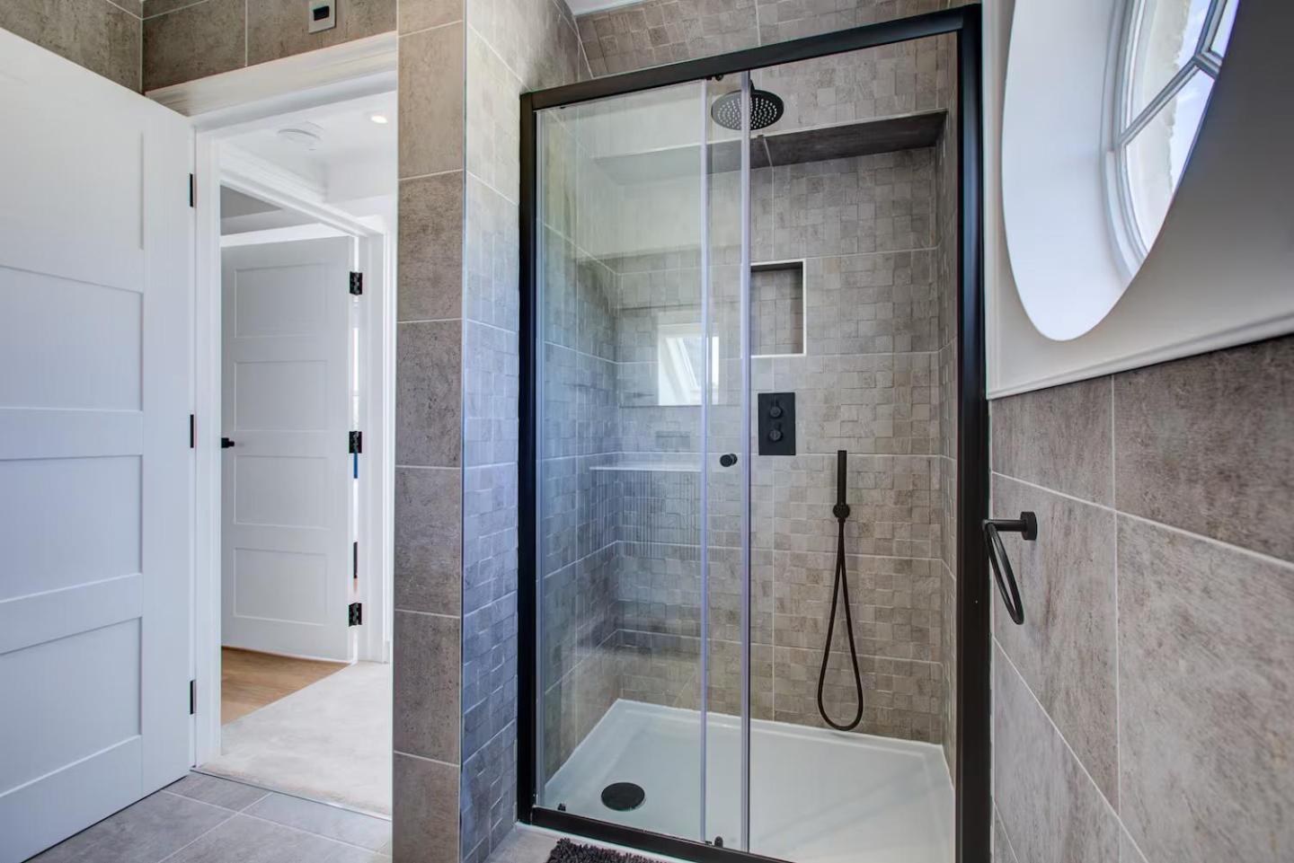 2 Bedrooms - Luxury Living - Fulham Apartment